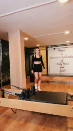 Antrenman olarak görme, kendine hediye olarak gör. Pilates iyileştiğin, güçlendiğin ve her gün daha iyi hissettiğin yerdir. 

Pilates derslerimize katılın 💛

#pilates #fitinfight #pilatesreformer #istanbul